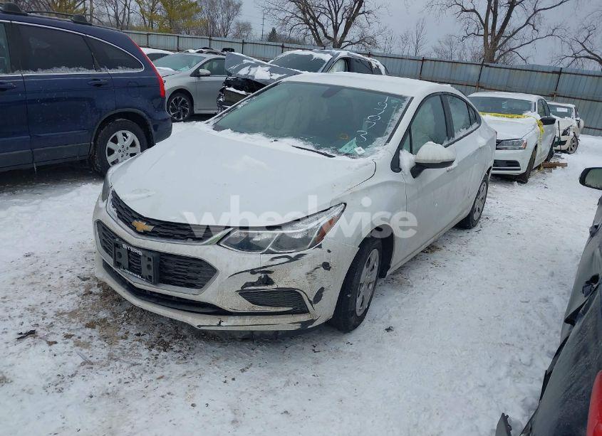Photo 2 of 2017 Chevrolet Cruze LS AUTO (VIN 1G1BC5SMXH7197073)