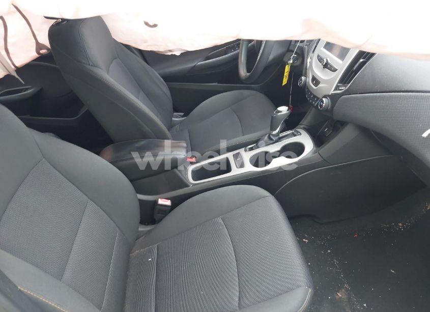 Photo 5 of 2017 Chevrolet Cruze LS AUTO (VIN 1G1BC5SMXH7197073)