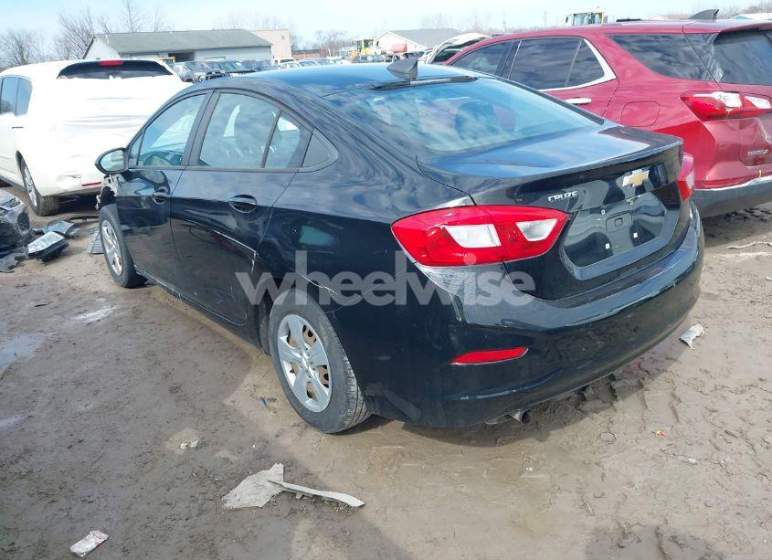 Photo 3 of 2017 Chevrolet Cruze LS AUTO (VIN 1G1BC5SMXH7204975)