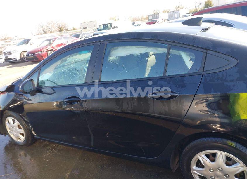 Photo 14 of 2017 Chevrolet Cruze LS AUTO (VIN 1G1BC5SMXH7226524)