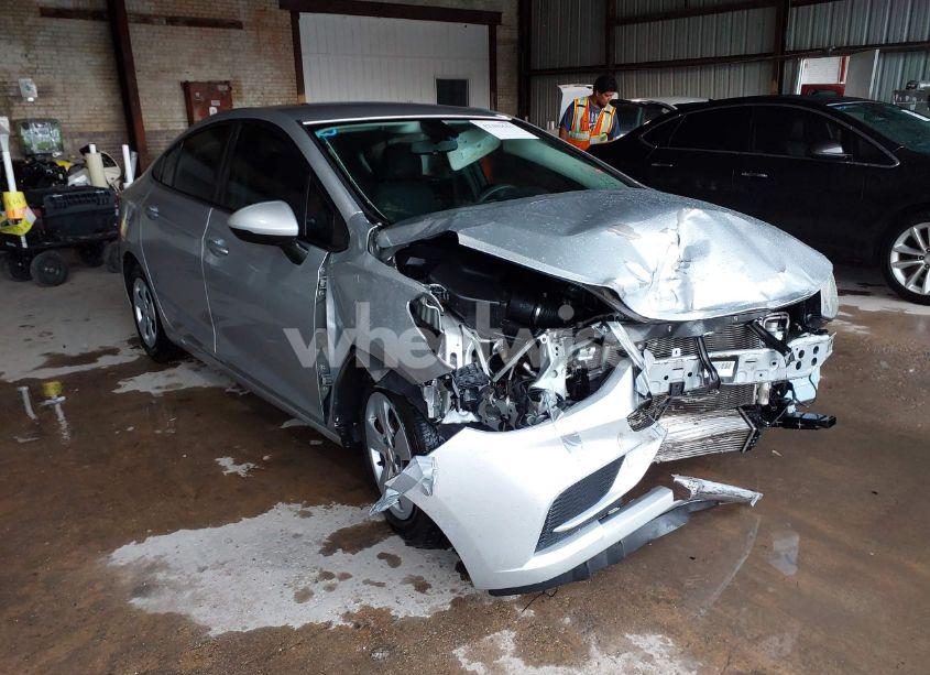 2017 Chevrolet Cruze LS AUTO (VIN 1G1BC5SMXH7230153) main photo