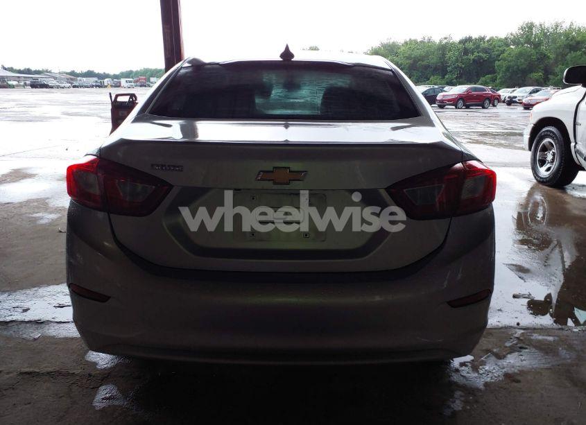 Photo 16 of 2017 Chevrolet Cruze LS AUTO (VIN 1G1BC5SMXH7230153)