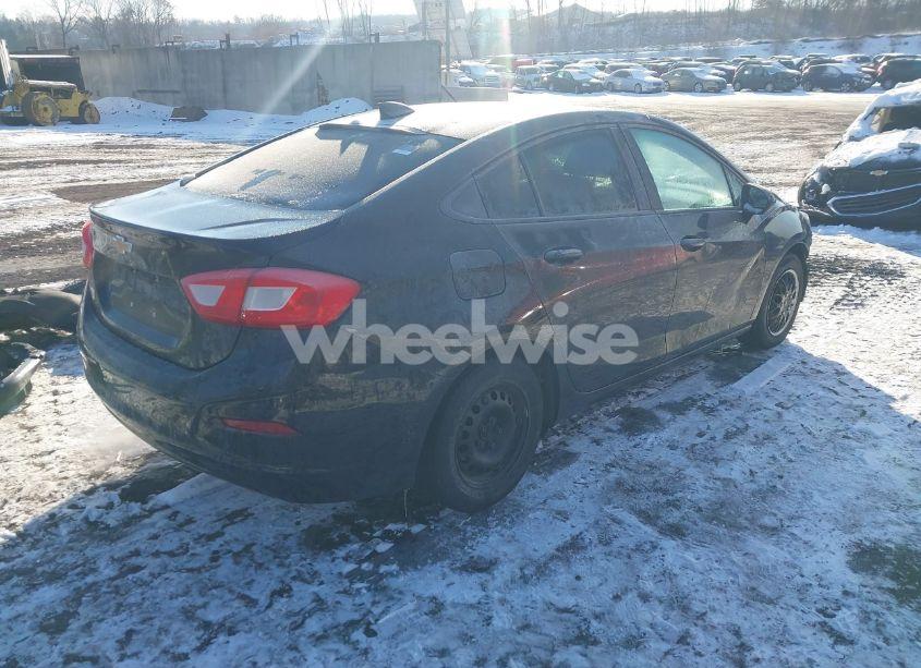 Photo 4 of 2017 Chevrolet Cruze LS AUTO (VIN 1G1BC5SMXH7256199)