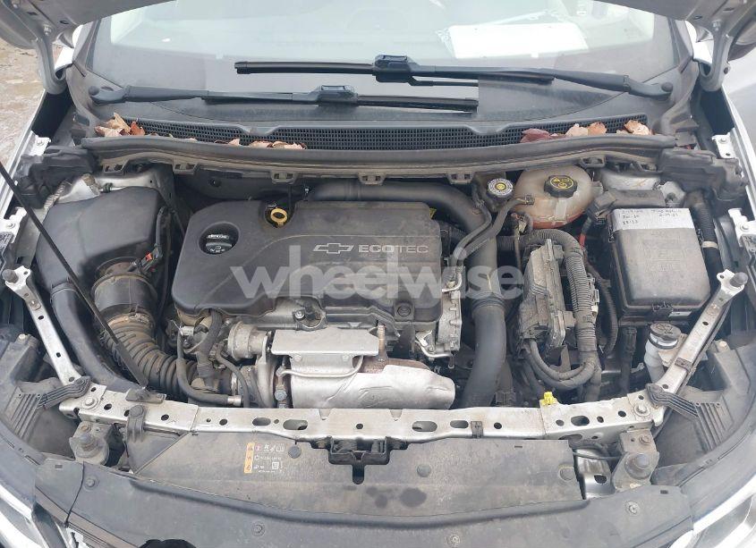 Photo 10 of 2017 Chevrolet Cruze LS AUTO (VIN 1G1BC5SMXH7268174)