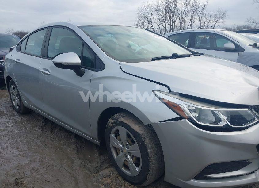 Photo 13 of 2017 Chevrolet Cruze LS AUTO (VIN 1G1BC5SMXH7268174)