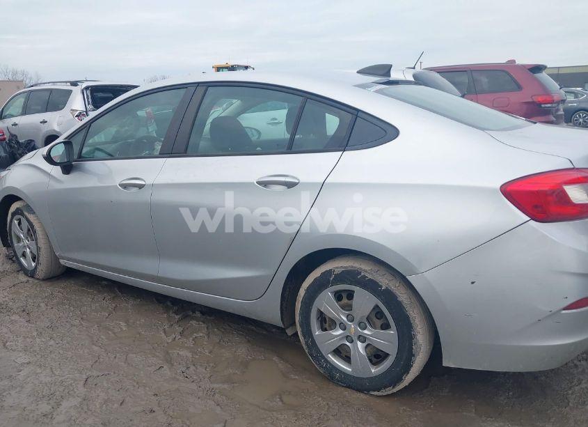 Photo 14 of 2017 Chevrolet Cruze LS AUTO (VIN 1G1BC5SMXH7268174)