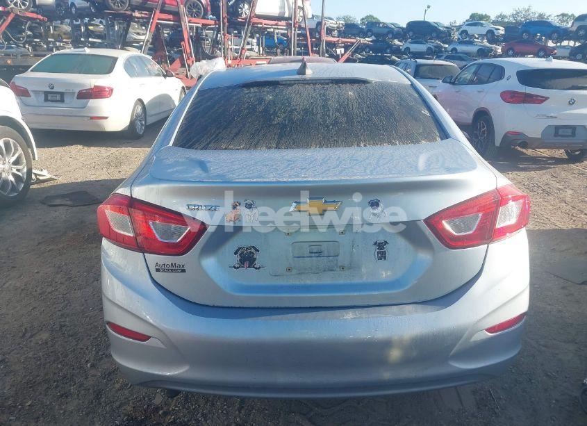 Photo 16 of 2018 Chevrolet Cruze LS AUTO (VIN 1G1BC5SMXJ7101898)