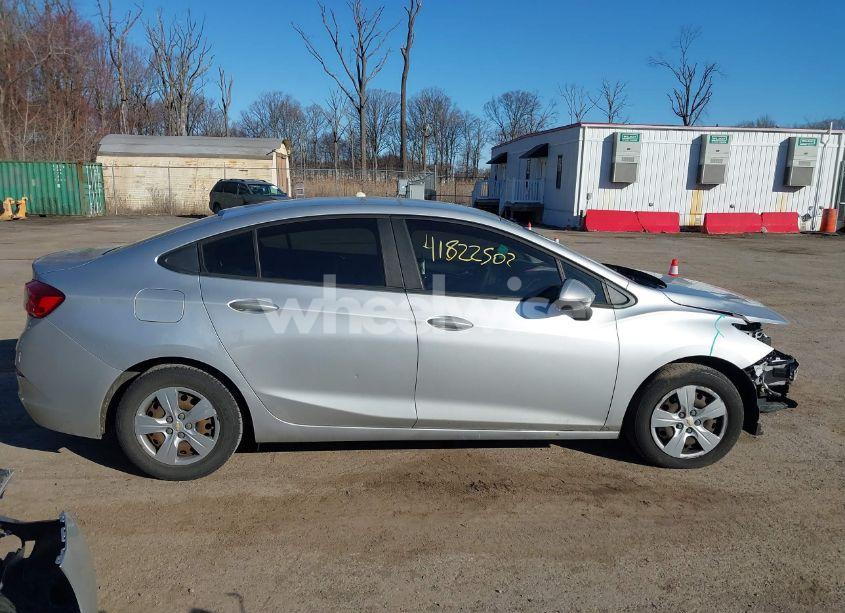 Photo 14 of 2018 Chevrolet Cruze LS AUTO (VIN 1G1BC5SMXJ7191599)