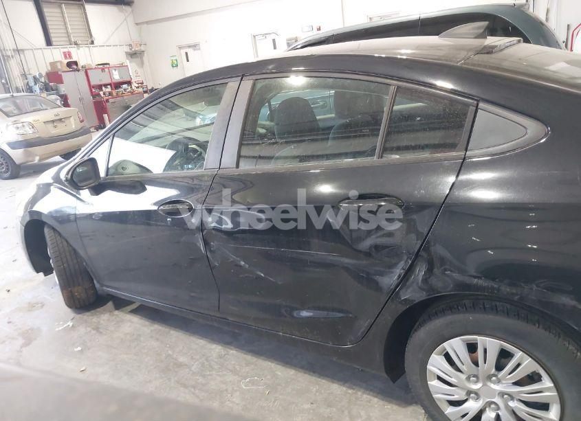 Photo 14 of 2018 Chevrolet Cruze LS AUTO (VIN 1G1BC5SMXJ7203119)