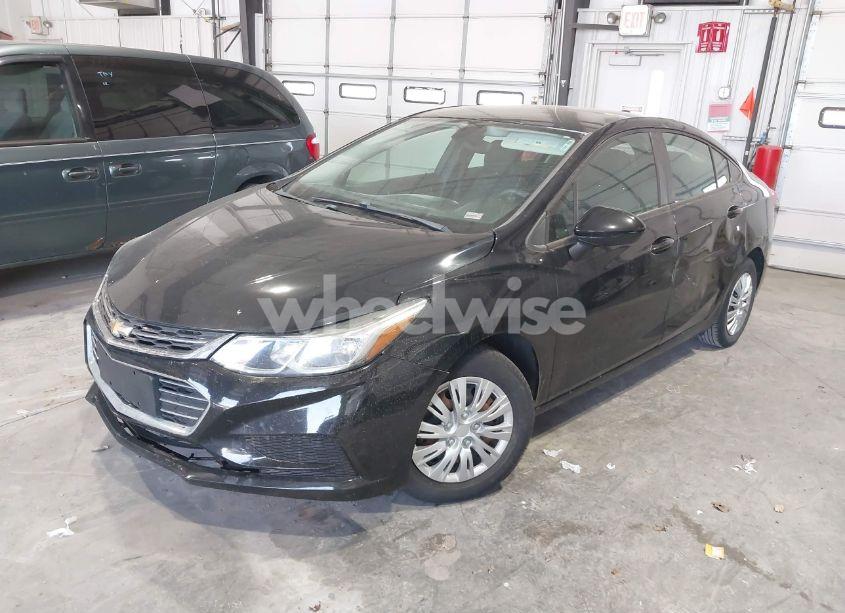 Photo 2 of 2018 Chevrolet Cruze LS AUTO (VIN 1G1BC5SMXJ7203119)