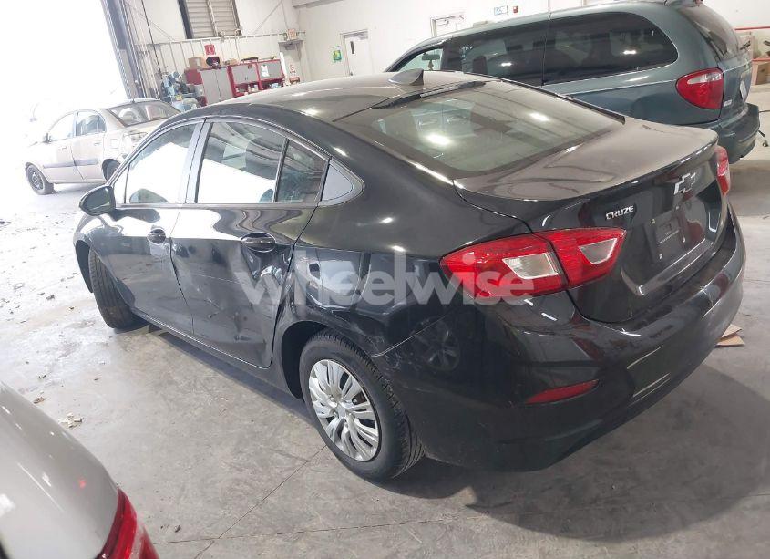 Photo 3 of 2018 Chevrolet Cruze LS AUTO (VIN 1G1BC5SMXJ7203119)
