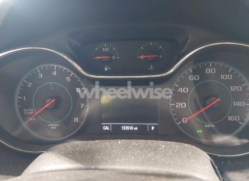 Photo 7 of 2018 Chevrolet Cruze LS AUTO (VIN 1G1BC5SMXJ7203119)