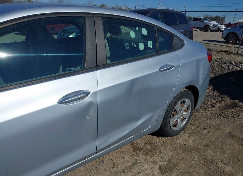 Photo 18 of 2018 Chevrolet Cruze LS AUTO (VIN 1G1BC5SMXJ7211382)