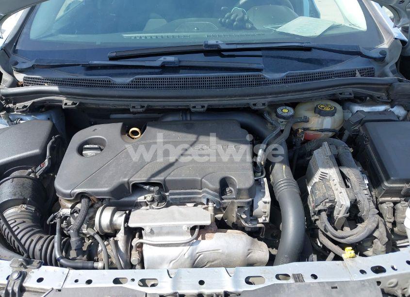Photo 10 of 2018 Chevrolet Cruze LS AUTO (VIN 1G1BC5SMXJ7223144)