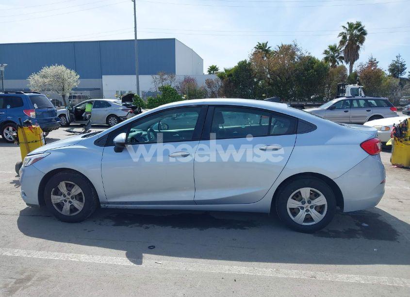Photo 14 of 2018 Chevrolet Cruze LS AUTO (VIN 1G1BC5SMXJ7223144)