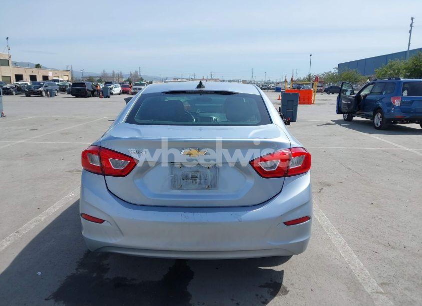Photo 16 of 2018 Chevrolet Cruze LS AUTO (VIN 1G1BC5SMXJ7223144)