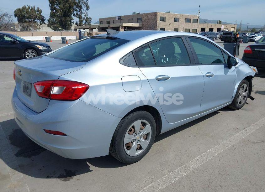 Photo 4 of 2018 Chevrolet Cruze LS AUTO (VIN 1G1BC5SMXJ7223144)