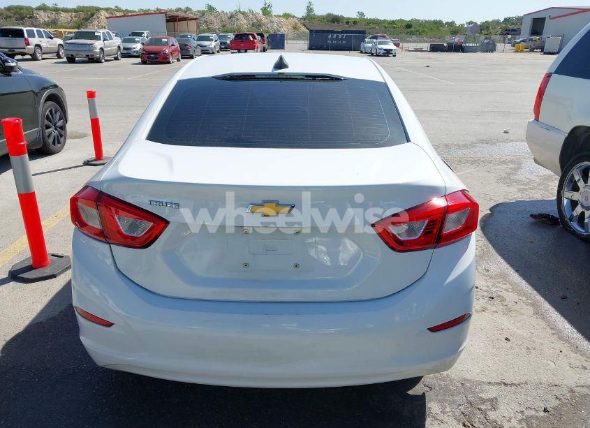 Photo 16 of 2018 Chevrolet Cruze LS AUTO (VIN 1G1BC5SMXJ7223516)