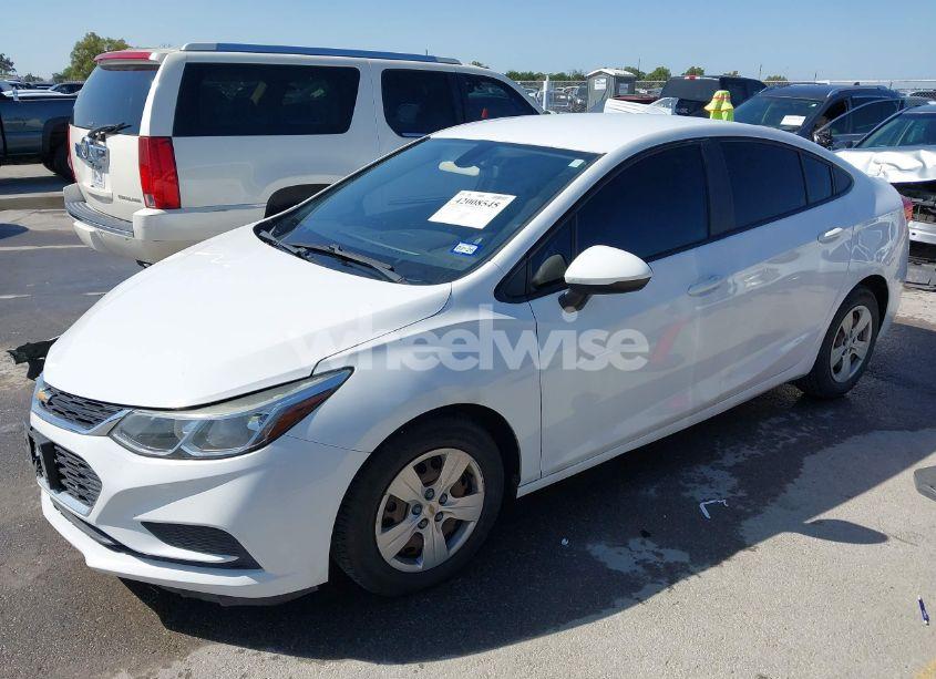 Photo 2 of 2018 Chevrolet Cruze LS AUTO (VIN 1G1BC5SMXJ7223516)