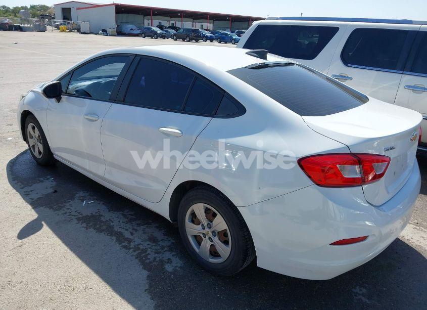 Photo 3 of 2018 Chevrolet Cruze LS AUTO (VIN 1G1BC5SMXJ7223516)