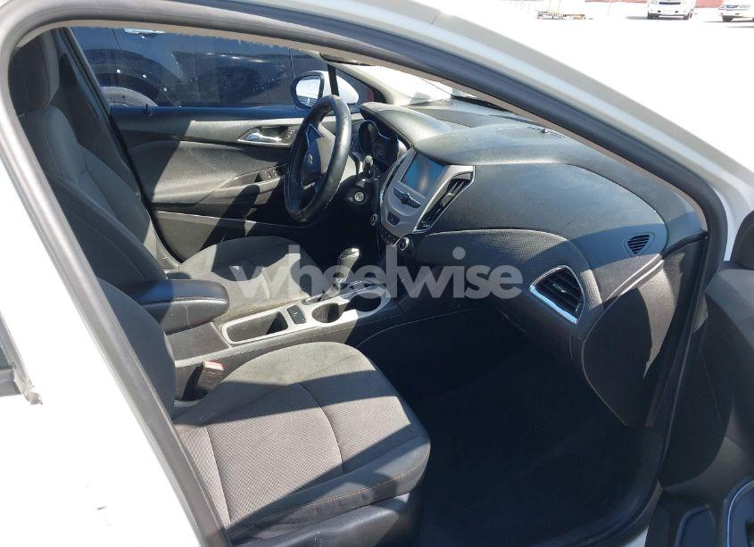 Photo 5 of 2018 Chevrolet Cruze LS AUTO (VIN 1G1BC5SMXJ7223516)