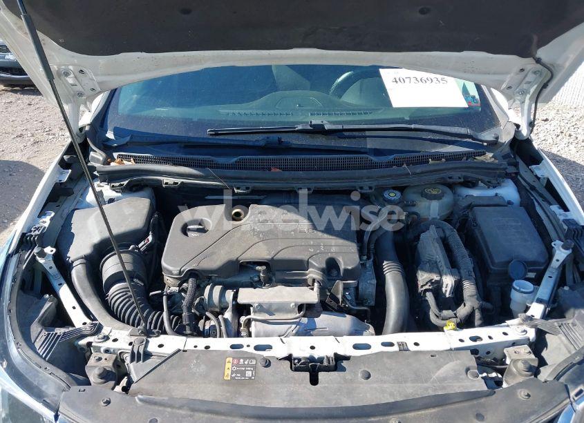 Photo 10 of 2019 Chevrolet Cruze LS (VIN 1G1BC5SMXK7113017)