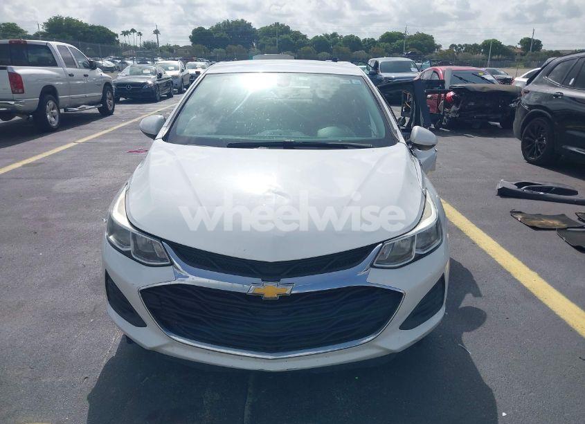 Photo 11 of 2019 Chevrolet Cruze LS (VIN 1G1BC5SMXK7151377)