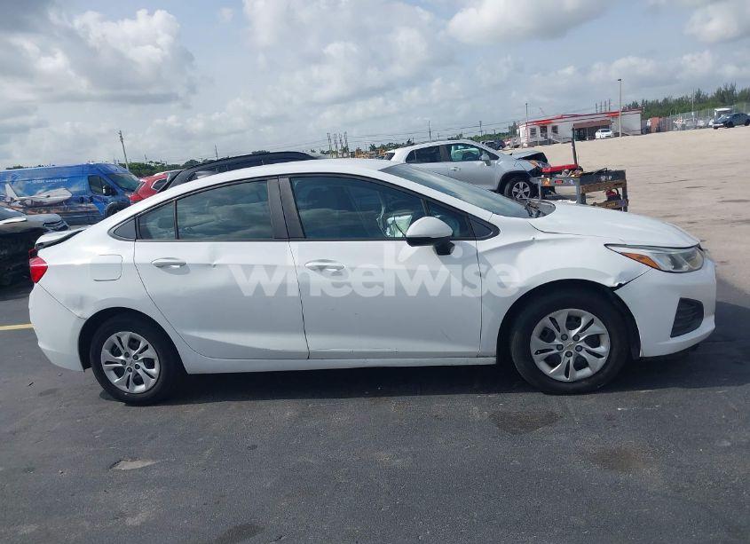 Photo 12 of 2019 Chevrolet Cruze LS (VIN 1G1BC5SMXK7151377)