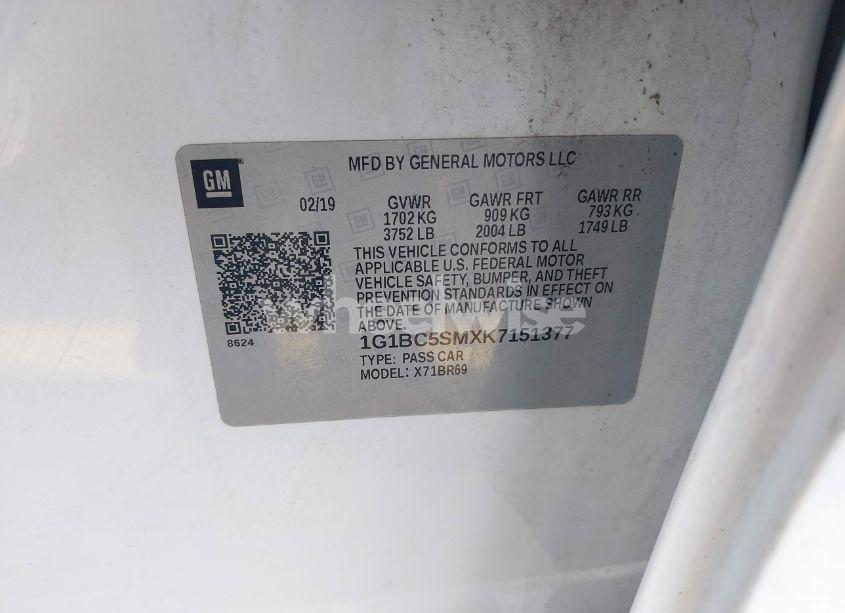 Photo 9 of 2019 Chevrolet Cruze LS (VIN 1G1BC5SMXK7151377)