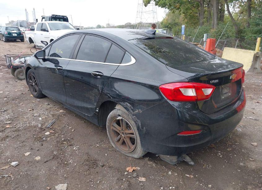 Photo 3 of 2016 Chevrolet Cruze LT AUTO (VIN 1G1BE5SM0G7237640)