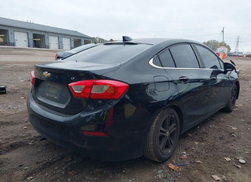 Photo 4 of 2016 Chevrolet Cruze LT AUTO (VIN 1G1BE5SM0G7237640)