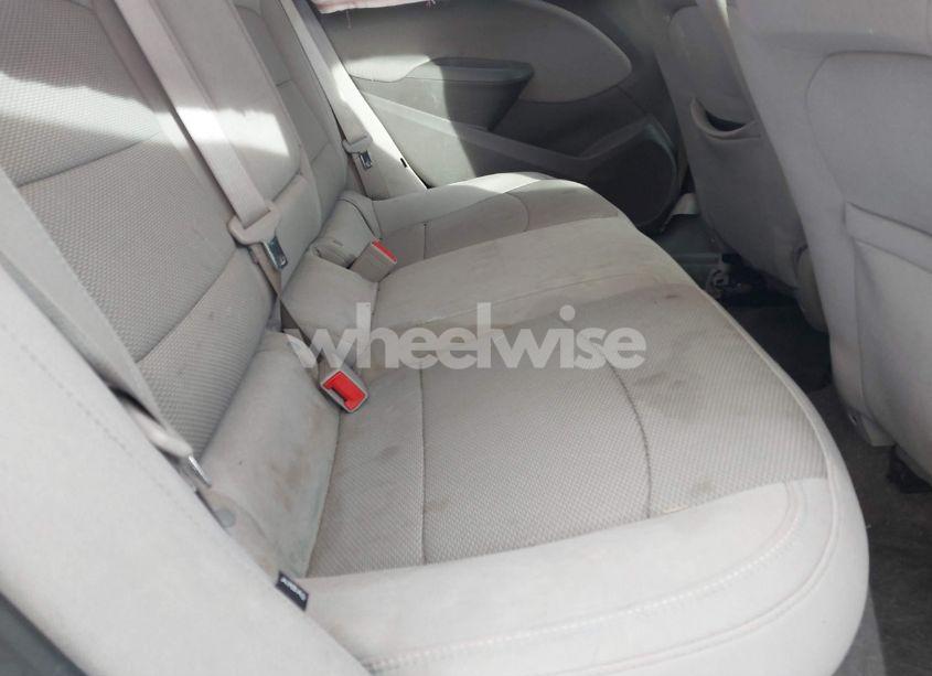 Photo 8 of 2016 Chevrolet Cruze LT AUTO (VIN 1G1BE5SM0G7238058)