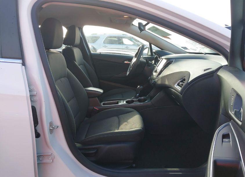 Photo 5 of 2016 Chevrolet Cruze LT AUTO (VIN 1G1BE5SM0G7261050)