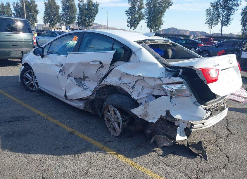 Photo 3 of 2016 Chevrolet Cruze LT AUTO (VIN 1G1BE5SM0G7298454)