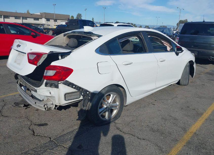Photo 4 of 2016 Chevrolet Cruze LT AUTO (VIN 1G1BE5SM0G7298454)