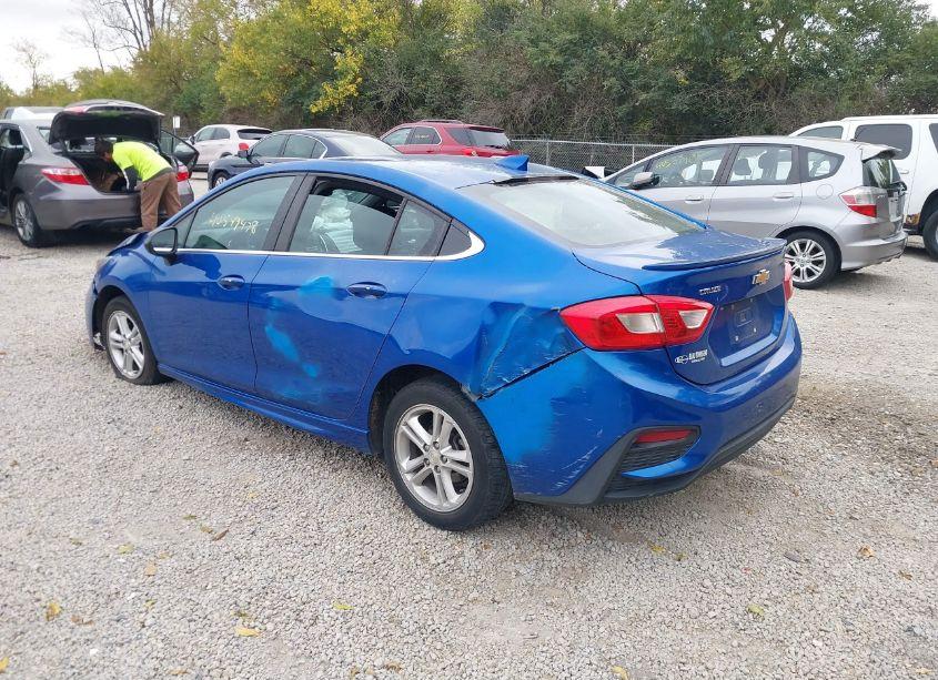 Photo 3 of 2016 Chevrolet Cruze LT AUTO (VIN 1G1BE5SM0G7322316)