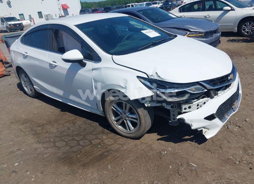 2016 Chevrolet Cruze LT AUTO (VIN 1G1BE5SM0G7323434) main photo