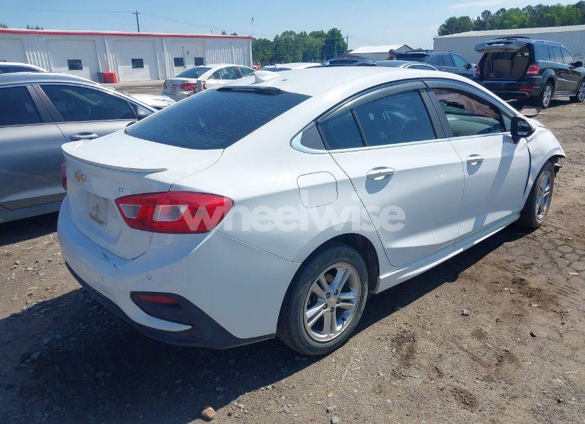 Photo 4 of 2016 Chevrolet Cruze LT AUTO (VIN 1G1BE5SM0G7323434)