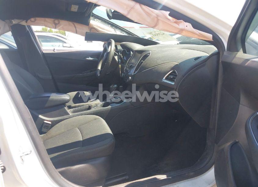 Photo 5 of 2016 Chevrolet Cruze LT AUTO (VIN 1G1BE5SM0G7323434)