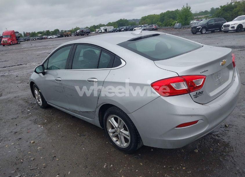Photo 3 of 2016 Chevrolet Cruze LT (VIN 1G1BE5SM0G7324342)