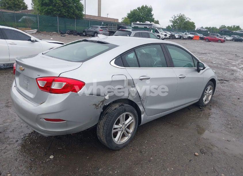 Photo 4 of 2016 Chevrolet Cruze LT (VIN 1G1BE5SM0G7324342)