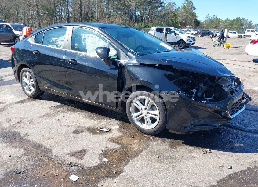 2017 Chevrolet Cruze LT AUTO (VIN 1G1BE5SM0H7104278) main photo
