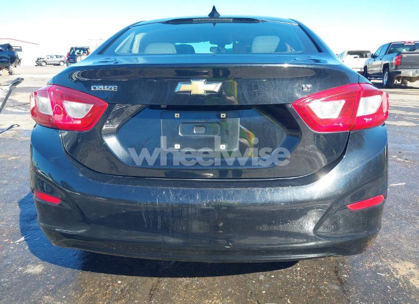 Photo 17 of 2017 Chevrolet Cruze LT AUTO (VIN 1G1BE5SM0H7104278)
