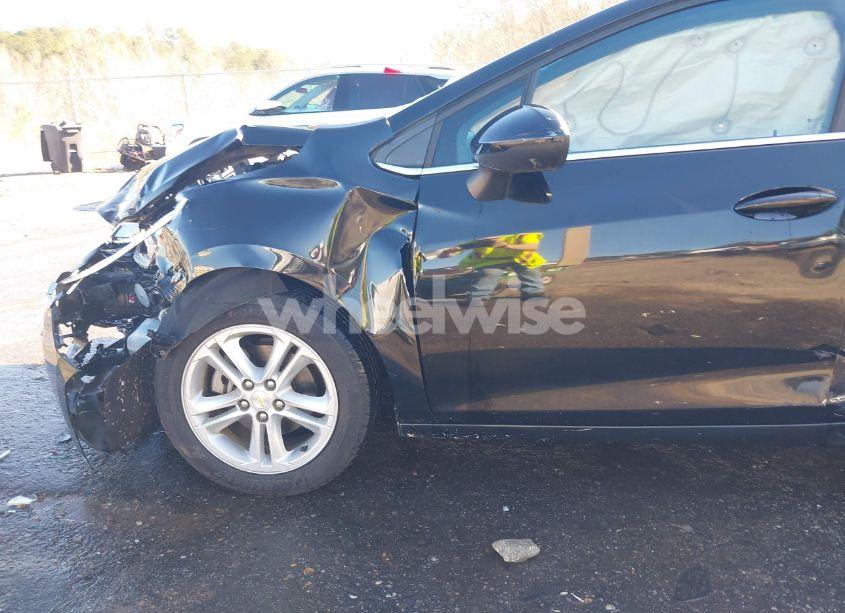 Photo 18 of 2017 Chevrolet Cruze LT AUTO (VIN 1G1BE5SM0H7104278)