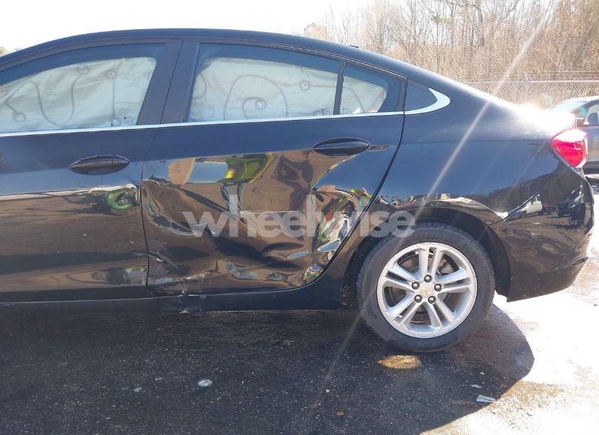 Photo 19 of 2017 Chevrolet Cruze LT AUTO (VIN 1G1BE5SM0H7104278)