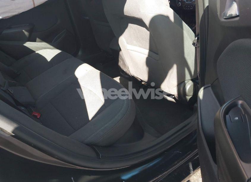 Photo 8 of 2017 Chevrolet Cruze LT AUTO (VIN 1G1BE5SM0H7104278)