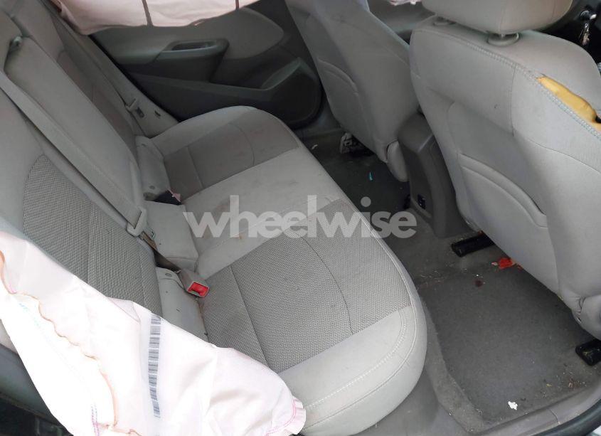 Photo 8 of 2017 Chevrolet Cruze LT AUTO (VIN 1G1BE5SM0H7105561)