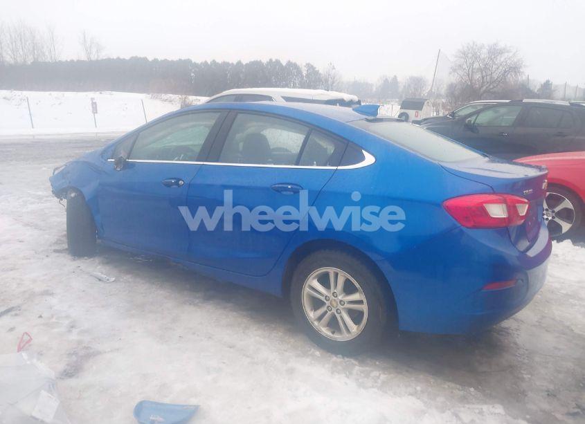 Photo 3 of 2017 Chevrolet Cruze LT AUTO (VIN 1G1BE5SM0H7113613)