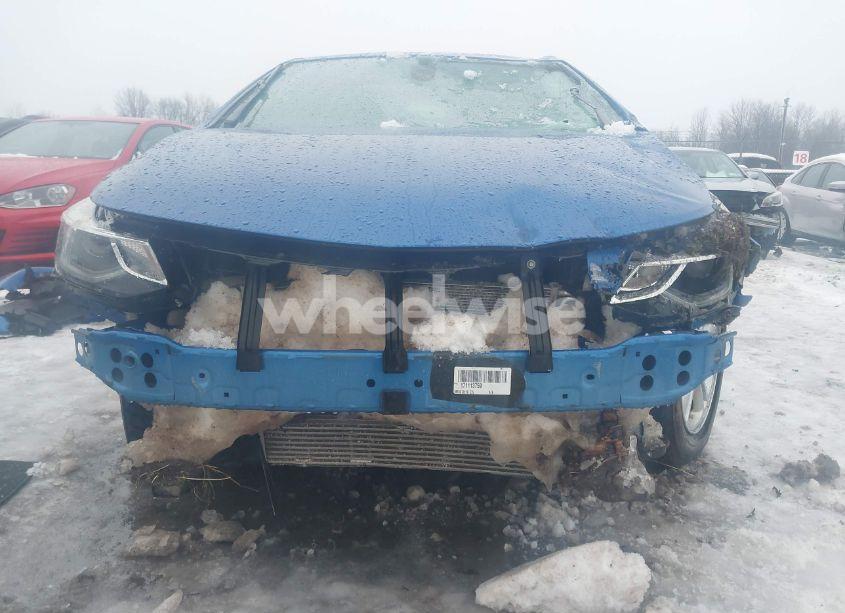 Photo 6 of 2017 Chevrolet Cruze LT AUTO (VIN 1G1BE5SM0H7113613)