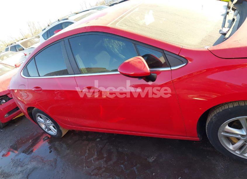 Photo 13 of 2017 Chevrolet Cruze LT AUTO (VIN 1G1BE5SM0H7119069)